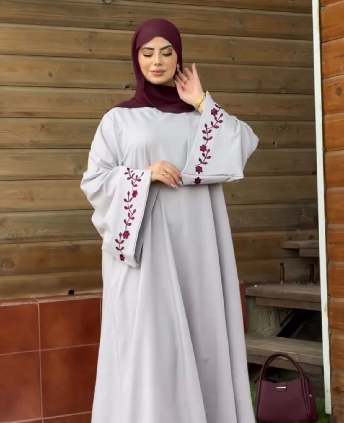 عباءة تسنيم