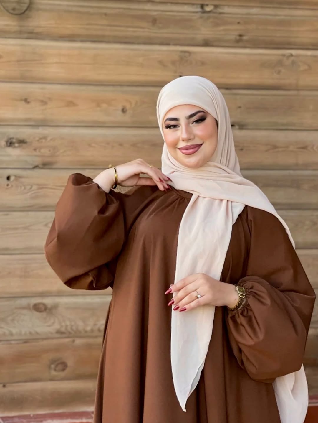 عباءة آلاء
